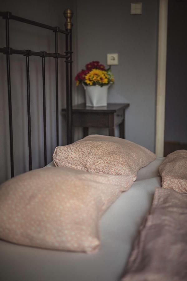 4 Couples & 4 Friends Hostel Krakow Ngoại thất bức ảnh