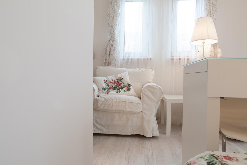 4 Couples & 4 Friends Hostel Krakow Ngoại thất bức ảnh